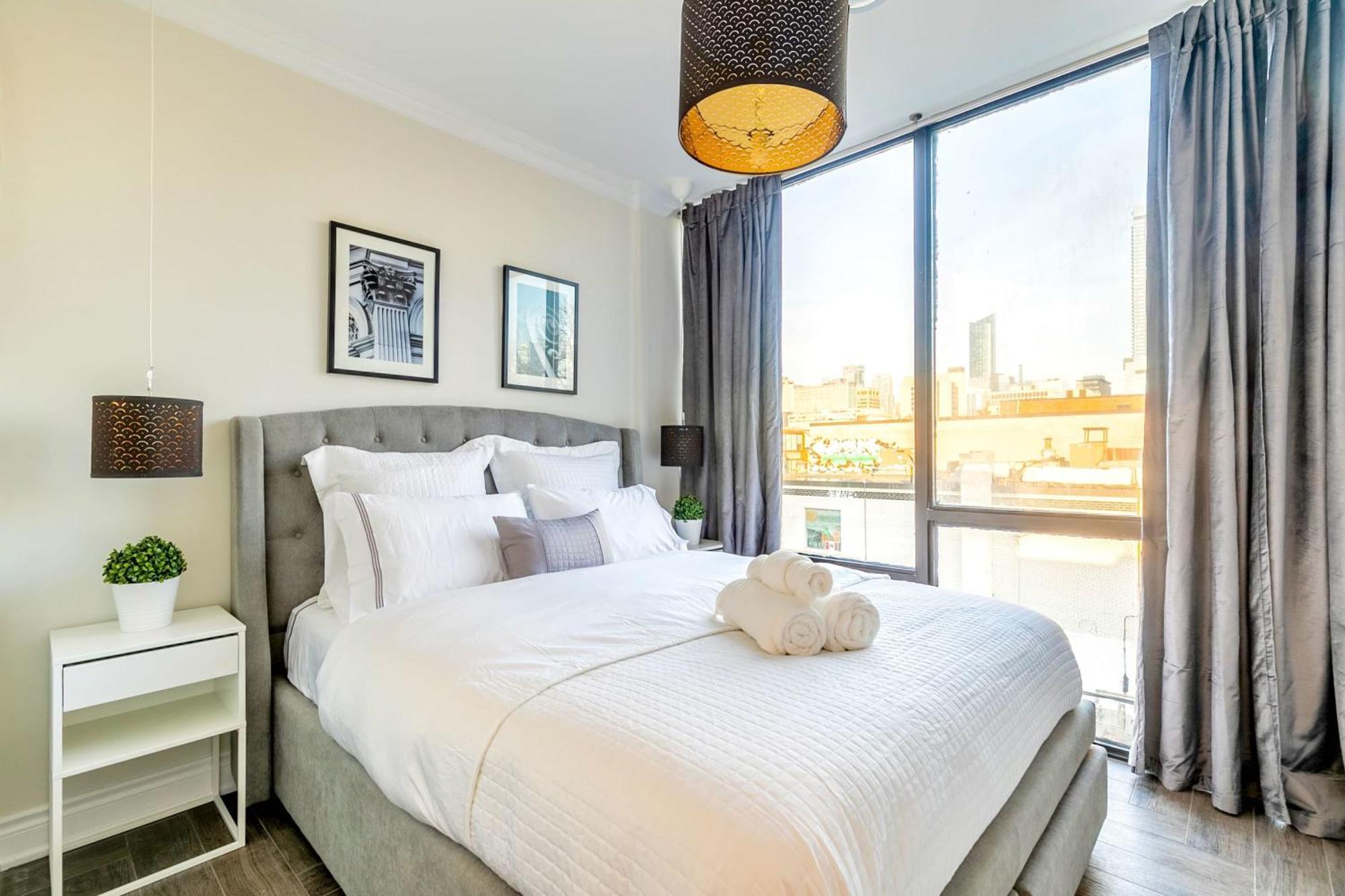 Modern Pet-Friendly Chinatown Apartment Toronto Luaran gambar
