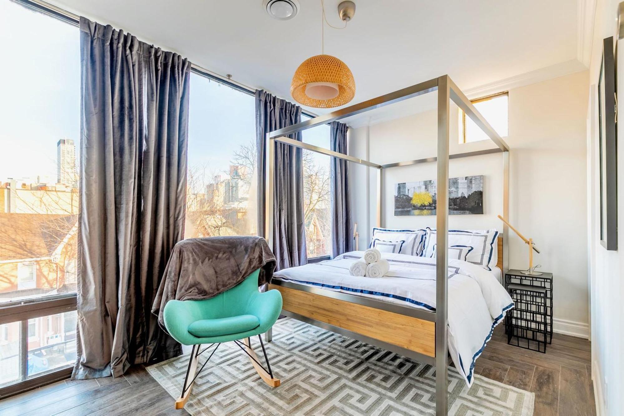 Modern Pet-Friendly Chinatown Apartment Toronto Luaran gambar